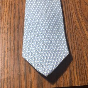 Vineyard vines tie